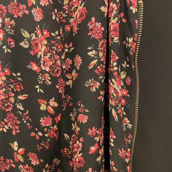 Pull and Bear floral light jacket - Picture 2 of 3